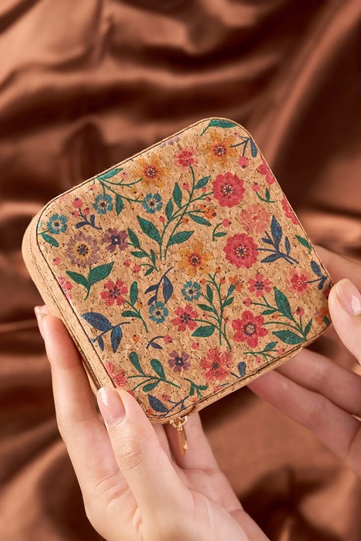 Kivaro Embroidered Jewellery Box